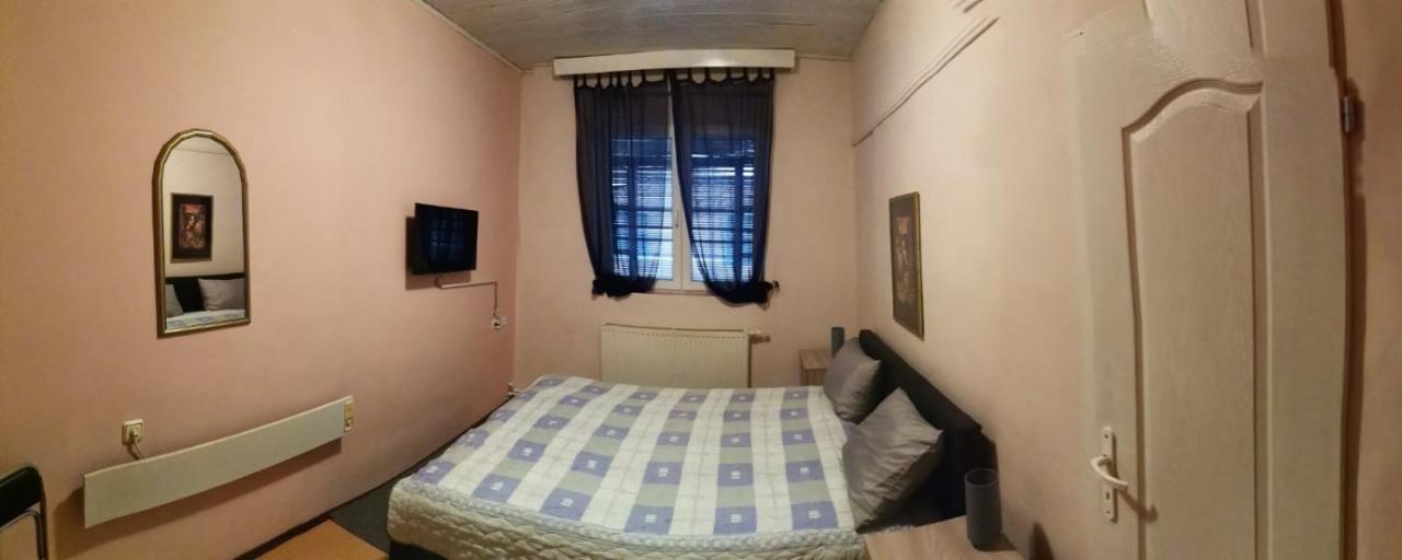 Krin Apartman Subotica Bagian luar foto